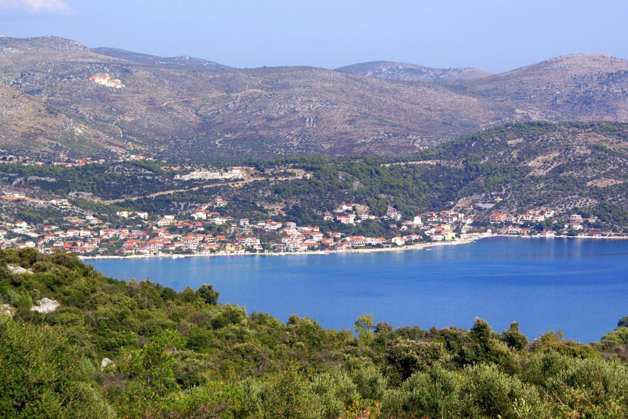 Apartments By The Sea Poljica, Trogir - 19316 Marina Exterior foto